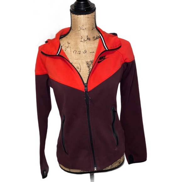 Nike Jackets & Blazers - ⭐️Nike Zip up Jacket with Hood⭐️